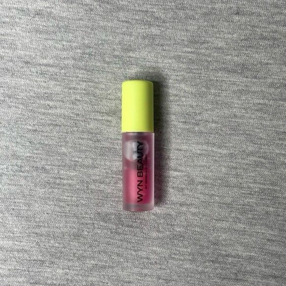 WYN Beauty by Serena Williams Pull Pink Mini Lip Gloss - Picture 4 of 5